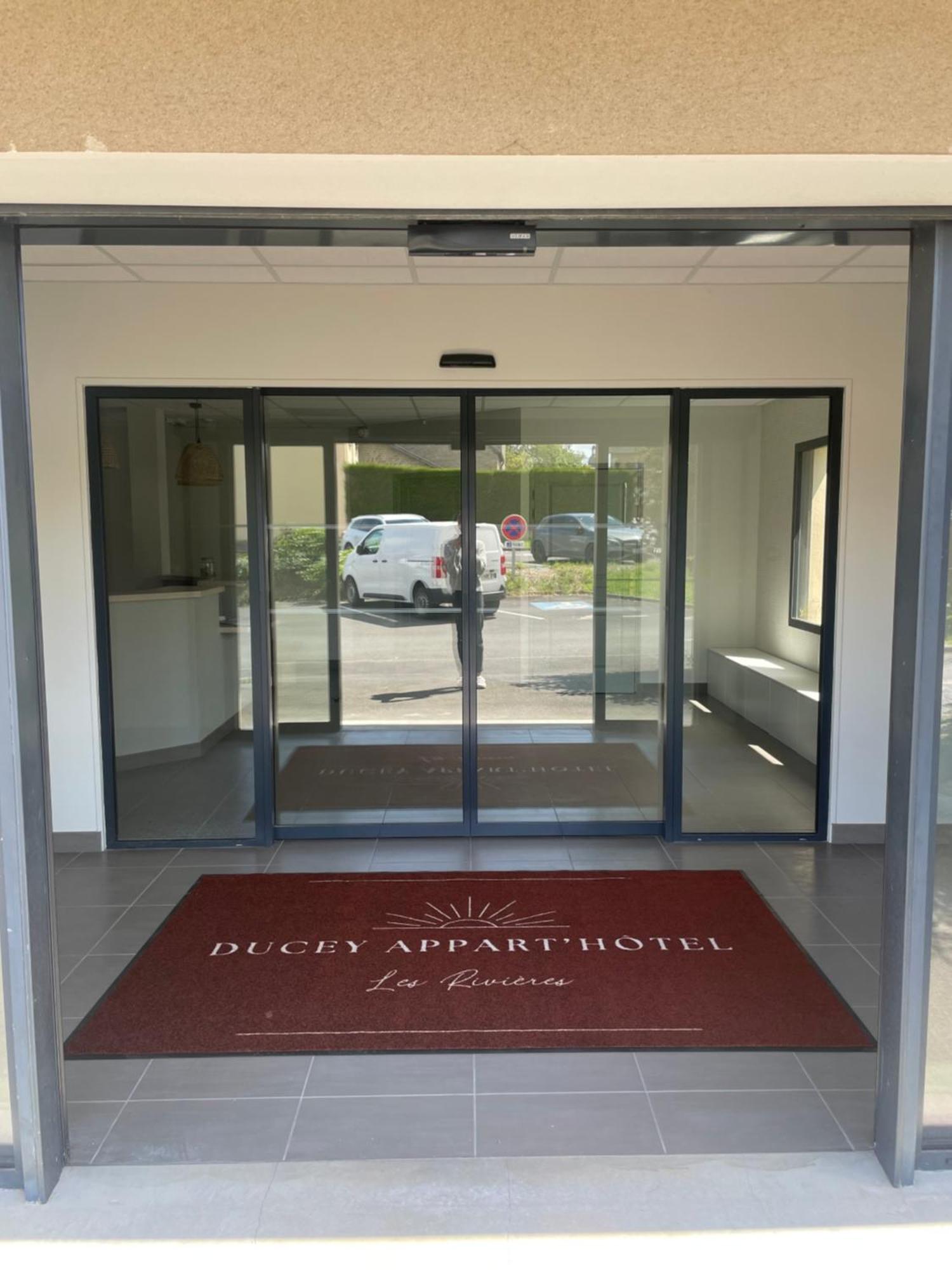 Ducey Appart'Hotel - Les Rivieres Ngoại thất bức ảnh